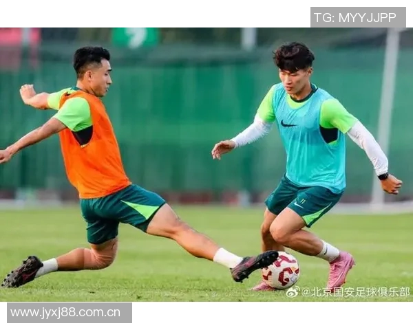 再集结时刻拉米罗带领球队开启新赛季首堂训练课 再集结时刻拉米罗带领球队开启新赛季首堂训练课