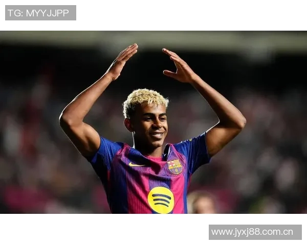 巴萨瞄准23岁前锋阿斯拉尼本赛季表现出色身价800万欧 巴萨瞄准23岁前锋阿斯拉尼本赛季表现出色身价800万欧