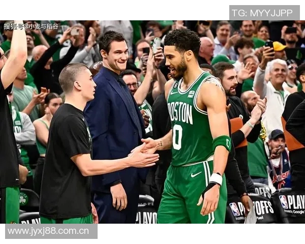 克拉克森亚布塞莱布罗格登加盟尼克斯替补阵容大幅提升新赛季冲击东决目标明确 克拉克森亚布塞莱布罗格登加盟尼克斯替补阵容大幅提升新赛季冲击东决目标明确