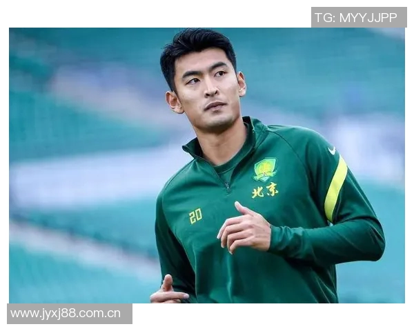 王子铭在国安基地自主训练寻求提升出场机会的决心与努力