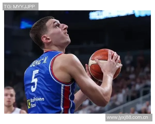 约维奇半场表现亮眼6投3中罚球全中贡献10分外加3篮板2助攻1盖帽 约维奇半场表现亮眼6投3中罚球全中贡献10分外加3篮板2助攻1盖帽