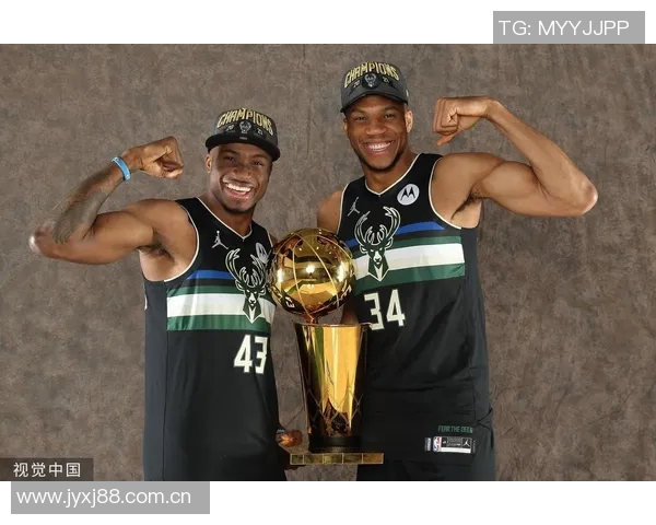字母哥荣膺五大荣誉成就欧锦赛季军总冠军NBA杯双料MVP与DPOY三兄弟同队共创辉煌