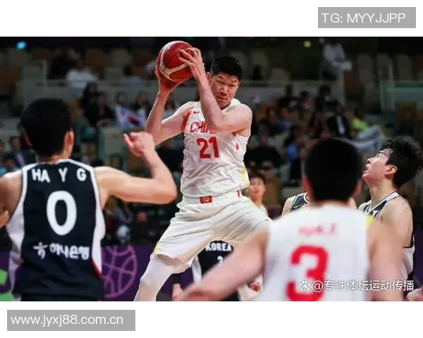 媒体人呼吁国内俱乐部重视高后卫培养应从小篮球阶段着手选拔优秀前锋