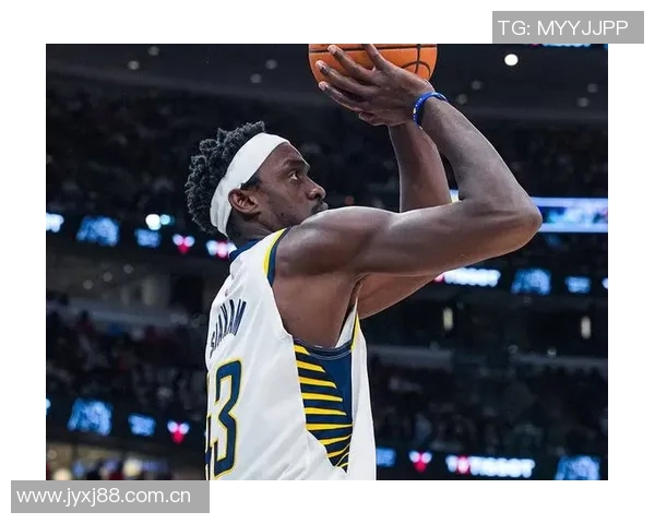 维金斯盛赞鲍威尔为今夏最佳引援称其为顶尖领袖展现非凡实力