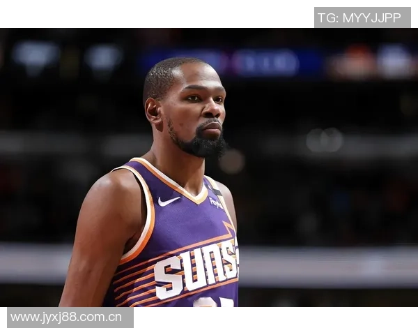 詹姆斯在次轮投票中超越杜兰特升至第八位后者被迫降至第九位