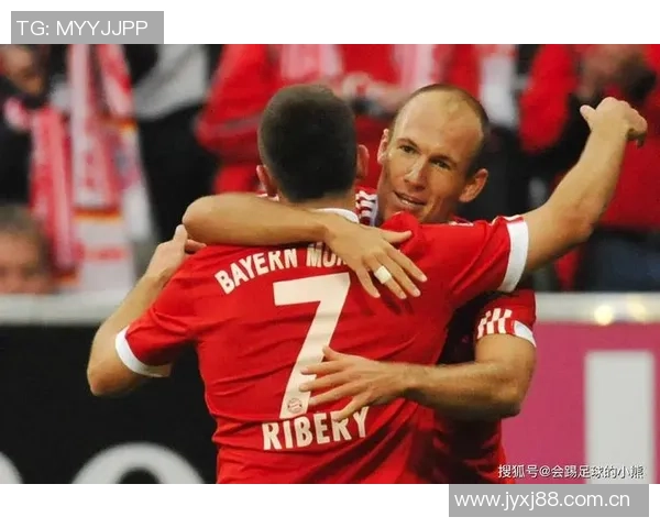 拜仁海报热身欧冠对决巴黎罗贝里小猪同框伊布小罗回忆重温