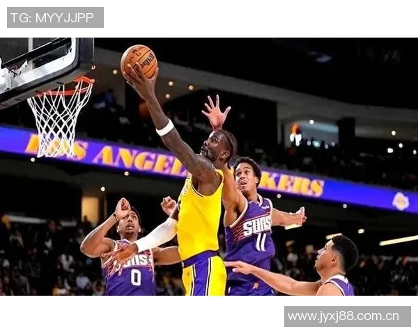 纳什质疑艾顿的积极性若只愿飘外线对湖人无益 纳什质疑艾顿的积极性若只愿飘外线对湖人无益